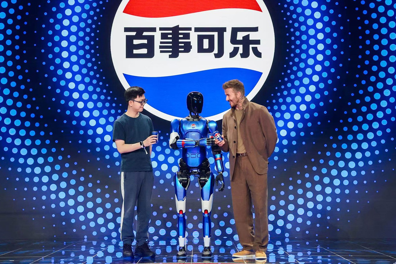 BG大游机器人携手百事中国共创“百事蓝宝” 共燃渴望新章